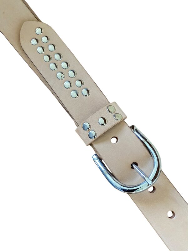 Beige cloutée – Image 2
