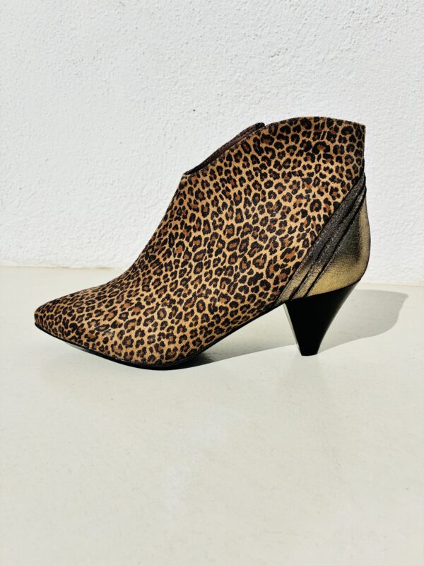 MEGANE LEOPARD